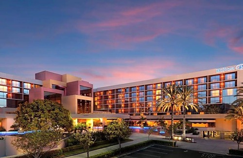 Costa Mesa Hotel | 3-Star Hotel ∙ Hilton Orange County/Costa Mesa