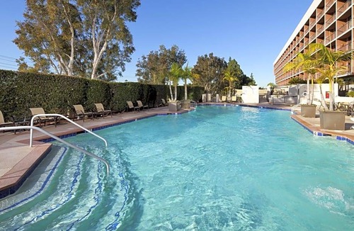 Costa Mesa Hotel | 3-Star Hotel ∙ Hilton Orange County/Costa Mesa