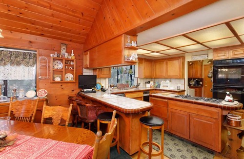 Crestline Cabin | 3-story near Big Beark, Lake Arrowhead