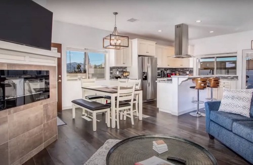 Yucca Valley House | 3 TREE VILLA w Level 2 EV Charging