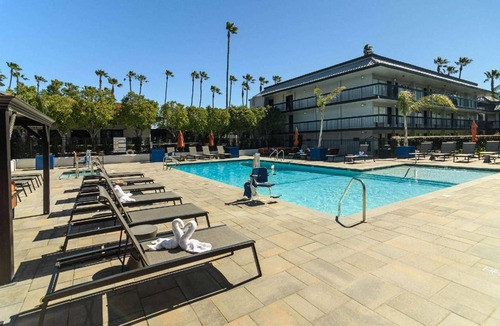 Thousand Oaks Hotel | 30 m² Hotel ∙ 127 guests