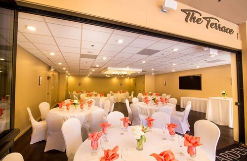 Thousand Oaks Hotel | 30 m² Hotel ∙ 127 guests