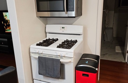Ventura House | 30 Nights Minimum Stay/Nice 1-bedroom bungalow in Ventura close to everything