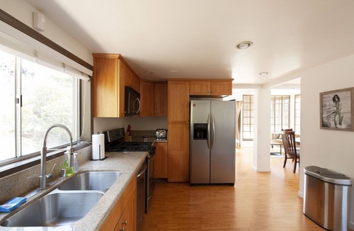 Eastern Malibu House | 30% OFF! Malibu Serene Cottage w/King Bed Beach View BBQ