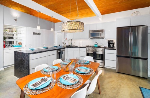 Racquet Club Estates House | 30+ Stay! W/Pool, Hot Tub, Large Patio, Ping Pong