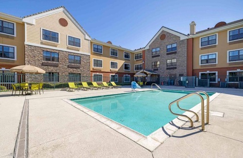 Carlsbad Village Hotel | 300 m² Hotel ∙ 127 guests