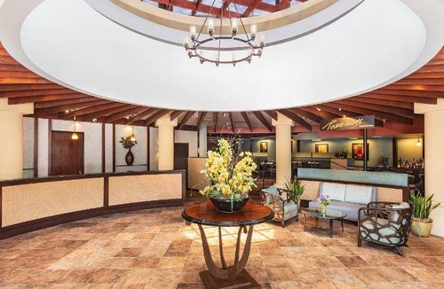 Mission Valley West Hotel | 300 m² Hotel ∙ 127 guests