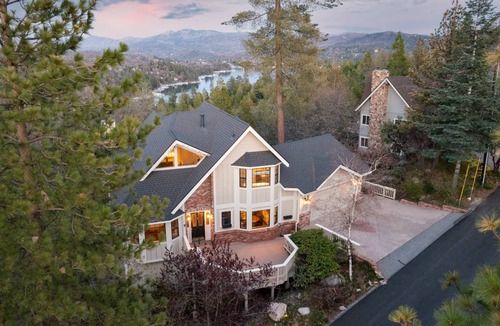 Lake Arrowhead House | 301 m² House ∙ 6 bedrooms ∙ 12 guests