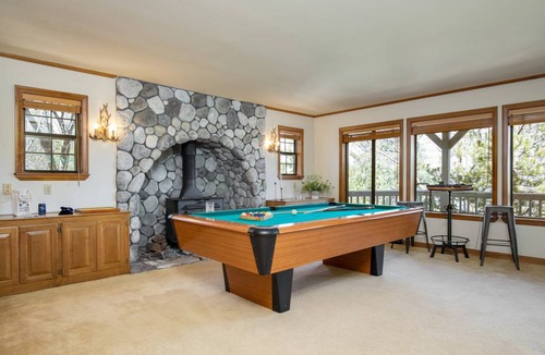 Lake Arrowhead House | 301 m² House ∙ 6 bedrooms ∙ 12 guests