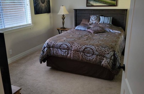 Yucaipa House | 302 m² House ∙ 1 bedroom ∙ 1 guest