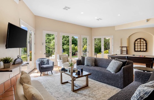 Temecula House | 303 m² House ∙ 5 bedrooms ∙ 12 guests