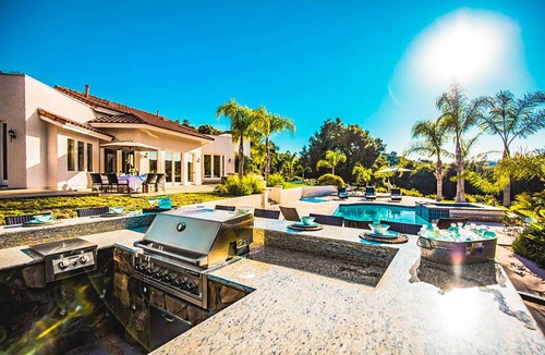 Temecula House | 303 m² House ∙ 5 bedrooms ∙ 12 guests