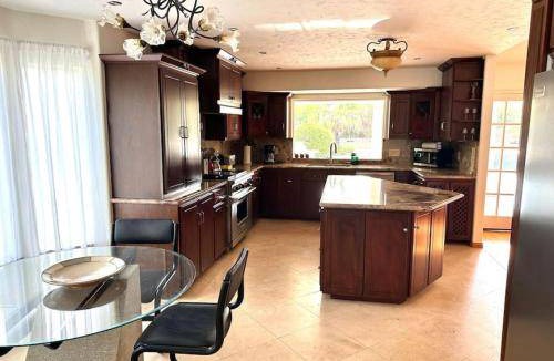 Kit Carson House | 303 m² House ∙ 5 bedrooms ∙ 12 guests