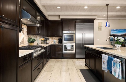 Huntington Beach House | 31+ Night Beachstay | Bikes | Fireplace | Hot Tub | Pets