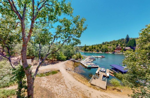 Lake Arrowhead House | 311 m² House ∙ 4 bedrooms ∙ 10 guests
