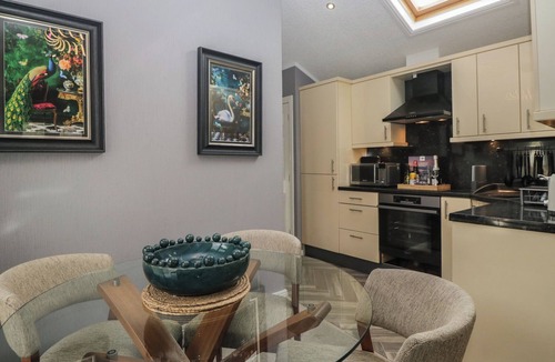 Troutbeck Bridge Cottage | 32 GRASMERE, with a garden in Windermere