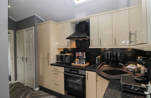 Troutbeck Bridge Cottage | 32 GRASMERE, with a garden in Windermere