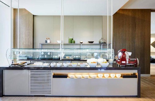 Airport Area Hotel | 32 m² Hotel ∙ 4 guests