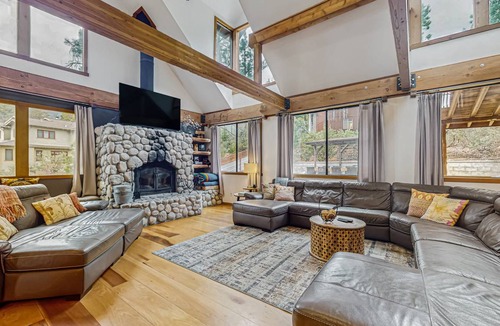 Fern Valley House | 321 m² House ∙ 6 bedrooms ∙ 10 guests