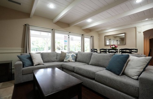 Northwest Anaheim House | 325 m² House ∙ 5 bedrooms ∙ 20 guests