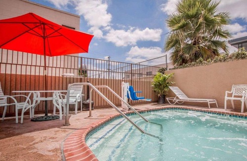 Downey Hotel | 33 m² Hotel ∙ 127 guests