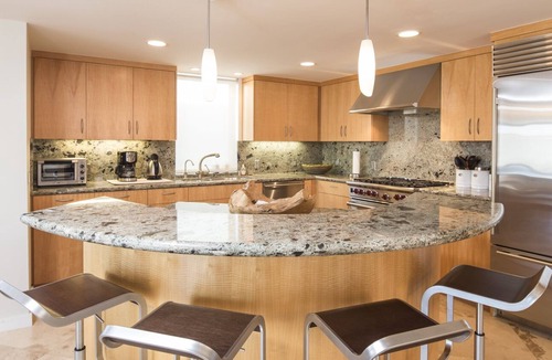 Hollywood House | 3302O - 713488 Modern Marvel: 4 BR, 3 BA House in Oxnard, Sleeps 8