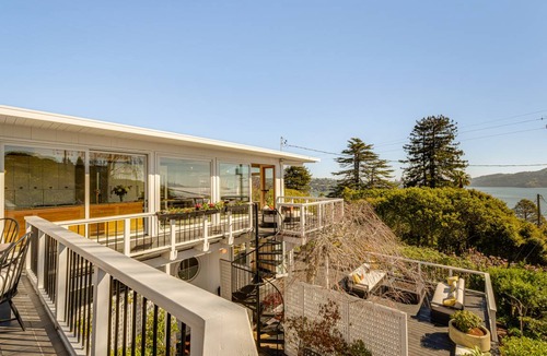 Sausalito House | 334 m² House ∙ 3 bedrooms ∙ 8 guests