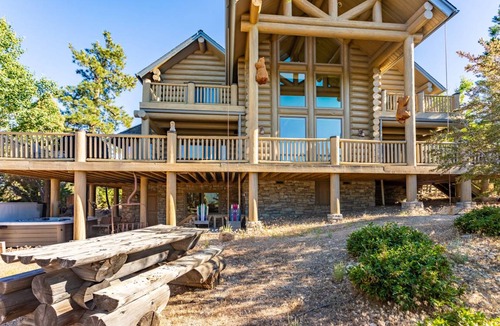 Castle Glen Estates House | 337 m² House ∙ 4 bedrooms ∙ 12 guests