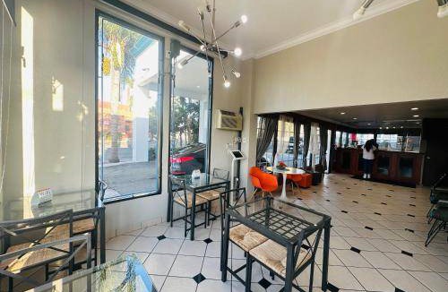 Orange Hotel | 35 m² Motel ∙ 2 guests