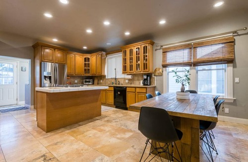 Northside House | 350 · Quiet Victorian Bungalow in downtown San Jose