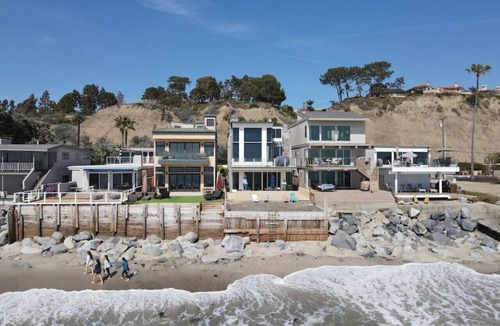 Capistrano Beach Apartment | 35061 Beach Road George