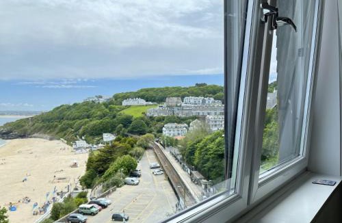 St Ives House | 36 Carrack Widden fabulous beach views