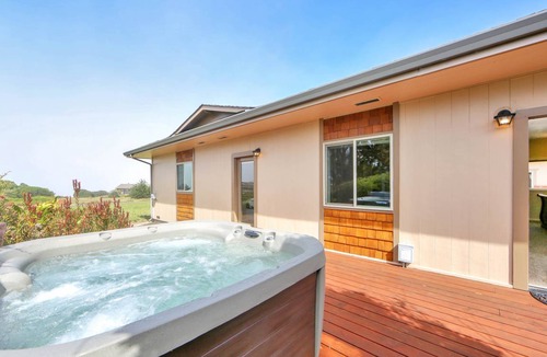 Fort Bragg House | 362 m² House ∙ 4 bedrooms ∙ 8 guests