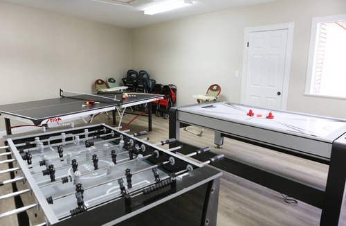 Northeast Anaheim House | 372 m² House ∙ 8 bedrooms ∙ 19 guests