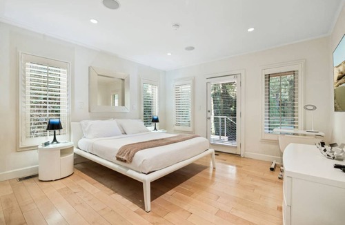 Norma Triangle House | 372 m² House ∙ 3 bedrooms ∙ 6 guests