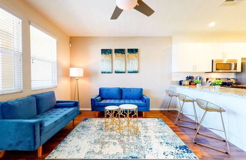 Anaheim Resort House | 3BDR TOWNHOUSE WIFI GARAGE