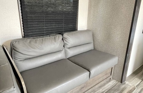 Moreno Valley House | 3RV/parking/Netflix/private/excellent location