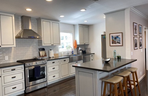 Monrovia House | 4 Bd house/sleeps 9/near DTLA/Universal/Rose Bowl/garage w/EV charger.