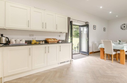 Callington Cottage | 4 Bed in Callington (oc-54343)
