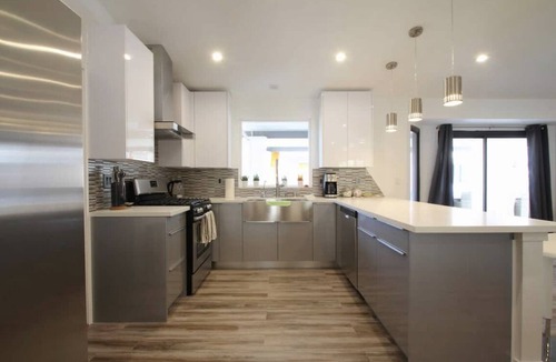 Sunrise Vista Chino House | 4 Bedroom Modern Home, Pool+Spa+Guest House!
