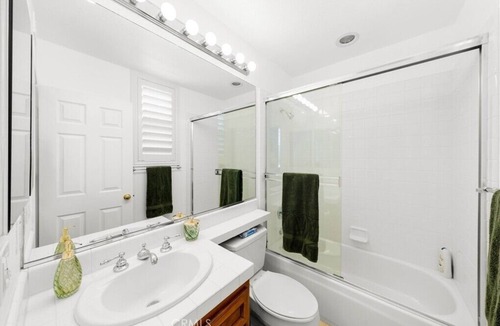 Anaheim Hills Villa | 4-bedroom villa in brilliant Anaheim with AC