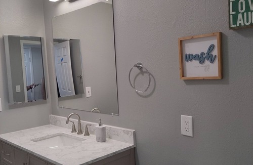 Hermosa Village House | 4 Bedrooms, 4 Bathrooms, 1.7 miles away from DisneyLand,