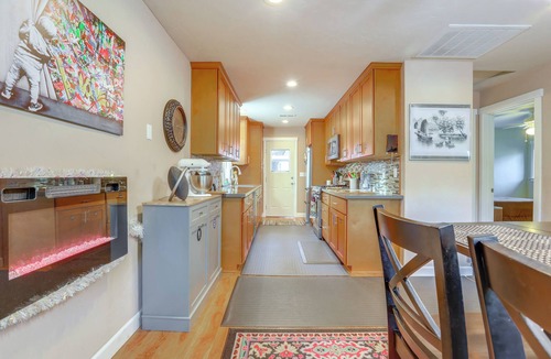 Cedar Ridge House | 4 Mi to Dtwn Grass Valley: Forest Oasis w/Hot Tub