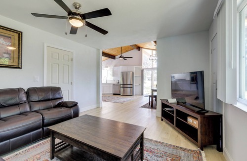 Granite Bay Cottage | 4 Mi to Folsom Lake: Modern Home w/Patio!