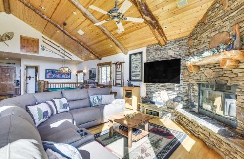 Big Bear City House | 4 Mi to Snow Summit Cabin with Mtn Views and Decks
