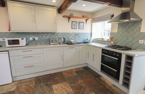 High Bentham Cottage | 4 OAK COTTAGES, pet friendly, with a garden in Bentham, Yorkshire