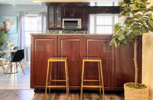 Inglewood House | 4-Unit Complex W/ Swimming Pool (MKW-ING)