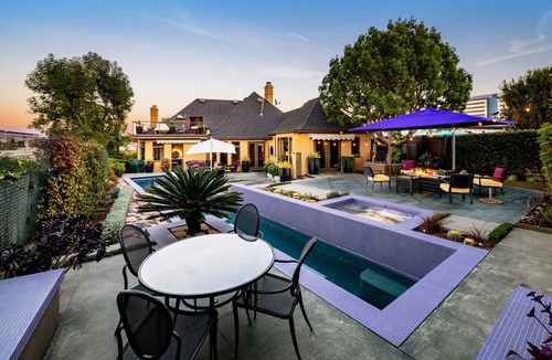Los Angeles House | 40 Steps to Paradise. Beverly Hills villa. Walk to Rodeo Drive