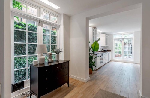 Frognal and Fitzjohns Apartment | 400 m² Apartment ∙ 5 bedrooms ∙ 12 guests
