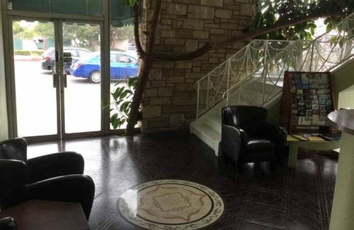 Fairfax District Hotel | 400 m² Motel ∙ 127 guests